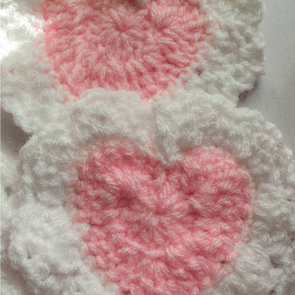 Handmade pink & white crochet heart coaster ( set of 4) - Picture 6 of 6